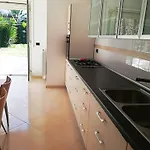 Casa Iside In Apartamento