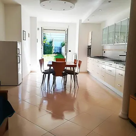 דירה Casa Iside In אוטרנטו